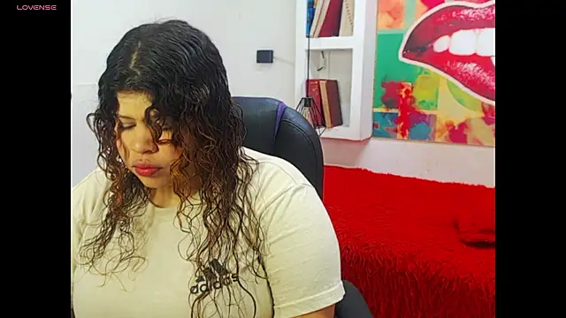 Snapshot of Cloe_r chatting on February 11, 2026, 8:31 pm Cloe r online show from February 11, 2026, 8:31 pm