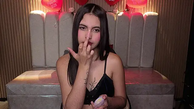 Snapshot of Perla_lovely_ chatting on February 16, 2026, 1:21 pm Perla lovely online show from February 16, 2026, 1:21 pm