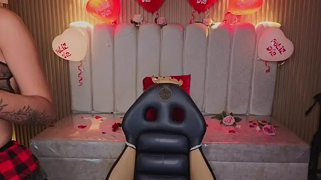 Snapshot of Perla_lovely_ chatting on February 14, 2026, 12:49 pm Perla lovely online show from February 14, 2026, 12:49 pm