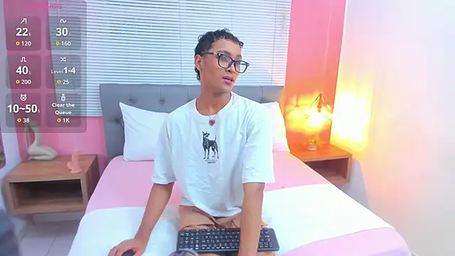 drako18  online show from April 15, 2026, 3:34 am