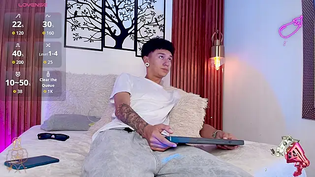 Snapshot of David_Banks_ chatting on March 3, 2026, 12:34 pm David Banks online show from March 3, 2026, 12:34 pm