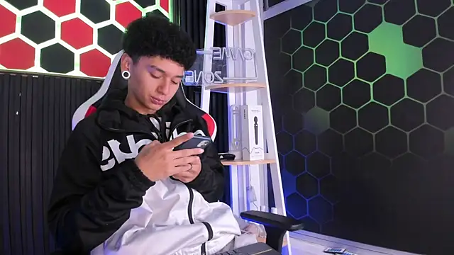 David Banks  online show from April 9, 2026, 12:33 pm