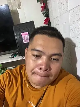 bigloadfox online show from March 16, 2026, 12:09 pm