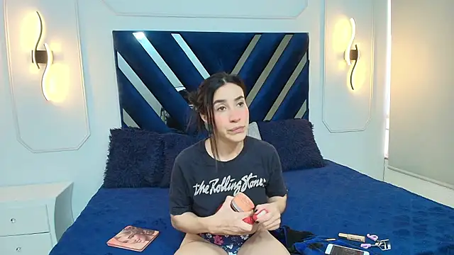 Lia Nova online show from February 20, 2026, 1:13 pm