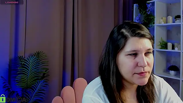 helenahoff online show from March 9, 2026, 4:05 am