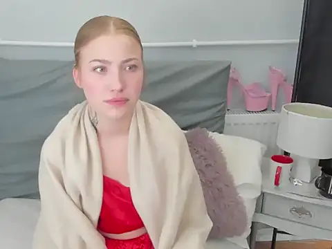 Snapshot of KattyXLovely chatting on February 9, 2026, 3:32 pm KattyXLovely online show from February 9, 2026, 3:32 pm