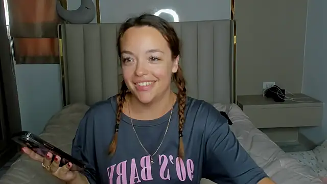 stellaa quenn online show from April 9, 2026, 6:19 am