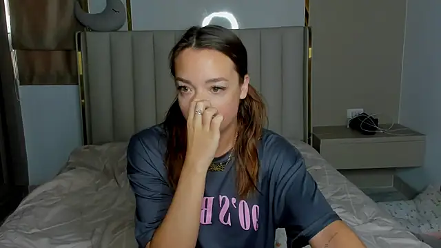 stellaa quenn online show from April 5, 2026, 12:06 am