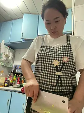 Youyou 12 online show from April 19, 2026, 11:00 am