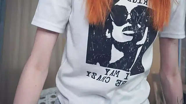 TarynPalek online show from February 17, 2026, 6:33 am