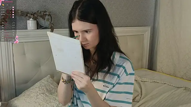 Glow hollow online show from February 8, 2026, 3:37 am