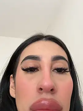 Snapshot of valentina252005 chatting on February 16, 2026, 10:47 am valentina252005 online show from February 16, 2026, 10:47 am