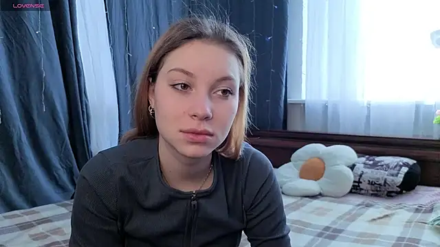 JadwigaTagliavia online show from April 12, 2026, 6:05 am