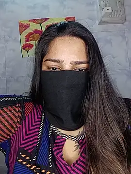 Cute G online show from May 21, 2026, 6:49 pm