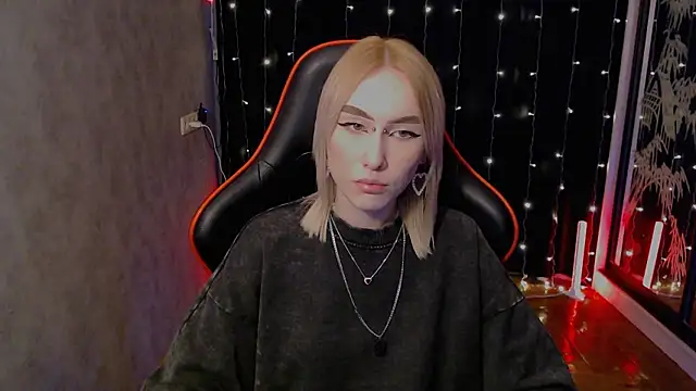 Snapshot of crybambi chatting on February 4, 2026, 5:35 am crybambi online show from February 4, 2026, 5:35 am