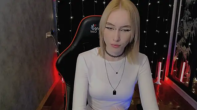 Snapshot of crybambi chatting on February 6, 2026, 7:04 am crybambi online show from February 6, 2026, 7:04 am