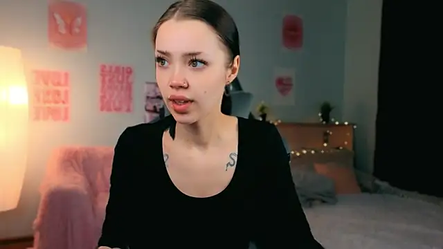 Vexnexe online show from February 13, 2026, 6:52 pm