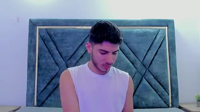 Apolo Gray online show from February 18, 2026, 5:27 am