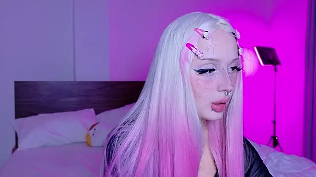 Lolykari online show from June 22, 2026, 2:58 pm