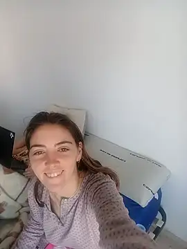 Snapshot of laparejaideal08 chatting on April 10, 2026, 10:00 am laparejaideal08 online show from April 10, 2026, 10:00 am