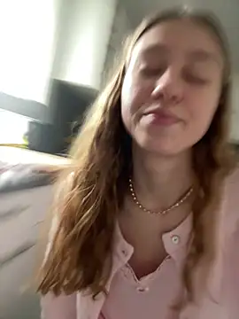 romyxxs online show from February 8, 2026, 10:13 am