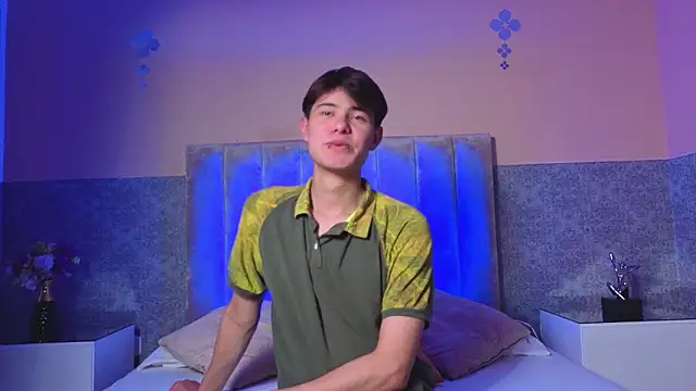 Snapshot of Derek_Sinn chatting on February 24, 2026, 8:31 pm Derek Sinn online show from February 24, 2026, 8:31 pm