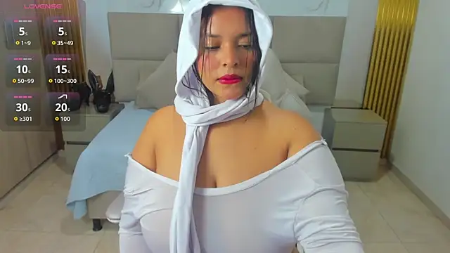 Snapshot of Nasira_sultan chatting on February 22, 2026, 2:47 am Nasira sultan online show from February 22, 2026, 2:47 am