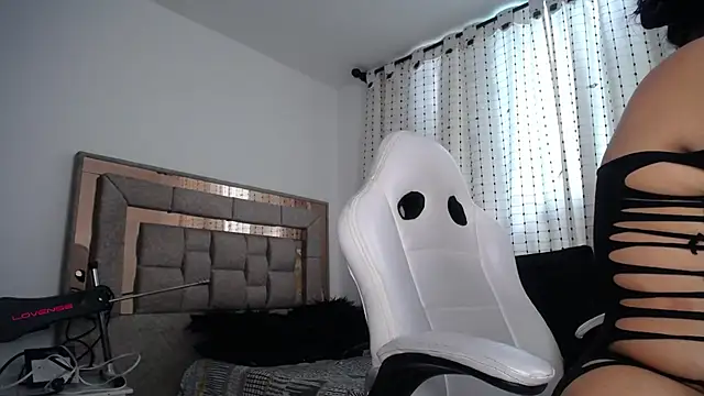 Snapshot of miafuegolatino chatting on February 10, 2026, 9:47 pm miafuegolatino online show from February 10, 2026, 9:47 pm