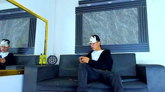 Dominic 26 online show from February 8, 2026, 5:16 am