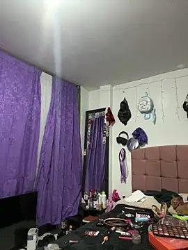 suky pou online show from March 30, 2026, 2:24 am