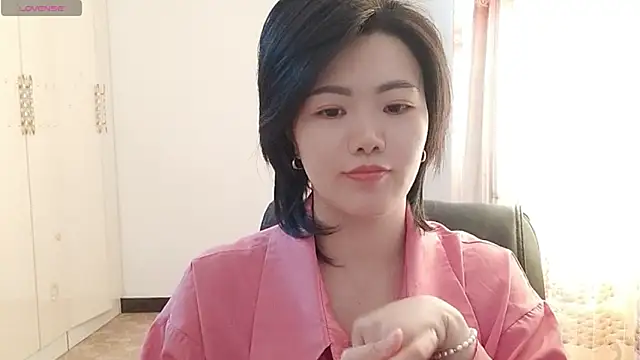 Snapshot of Nikishine chatting on May 3, 2026, 7:02 am Nikishine online show from May 3, 2026, 7:02 am