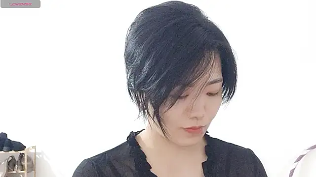 Snapshot of Nikishine chatting on April 24, 2026, 12:07 pm Nikishine online show from April 24, 2026, 12:07 pm