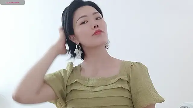 Snapshot of Nikishine chatting on May 31, 2026, 5:35 am Nikishine online show from May 31, 2026, 5:35 am