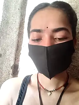 Sonali Bendre online show from April 10, 2026, 2:51 am