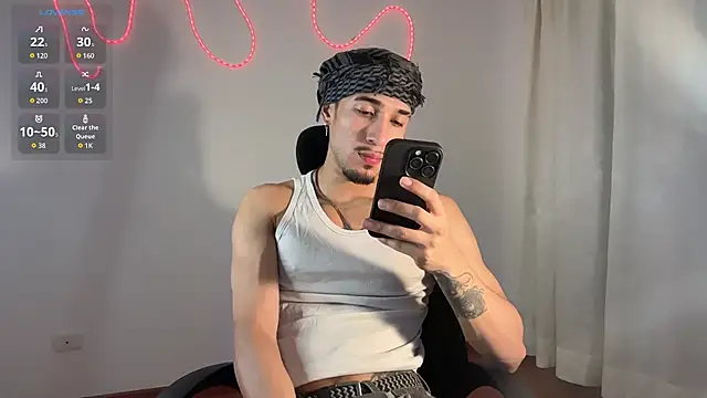 rafael stone11 online show from February 5, 2026, 1:23 am