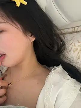 mimi-love13 online show from March 2, 2026, 5:08 am