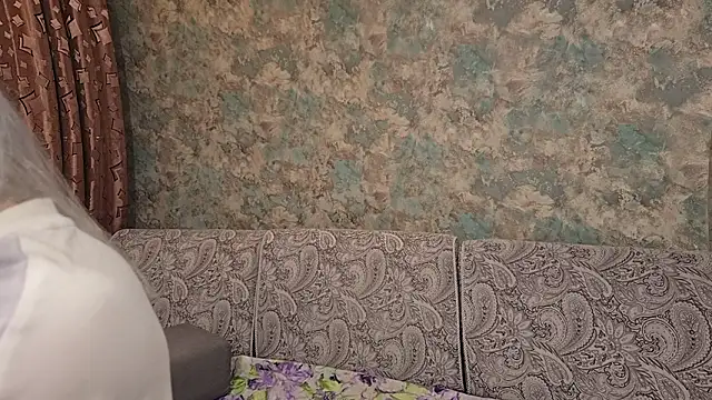 Snapshot of Yunakiss chatting on February 15, 2026, 7:35 pm Yunakiss online show from February 15, 2026, 7:35 pm