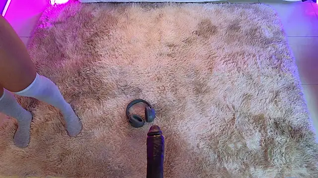 Snapshot of Ladyy_brownn chatting on March 28, 2026, 11:44 am Ladyy brownn online show from March 28, 2026, 11:44 am