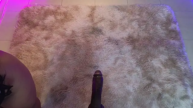 Snapshot of Ladyy_brownn chatting on April 7, 2026, 11:34 am Ladyy brownn online show from April 7, 2026, 11:34 am