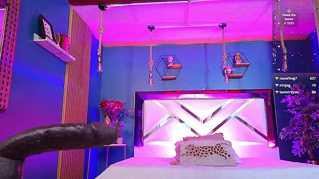 Snapshot of Ladyy_brownn chatting on March 7, 2026, 11:38 am Ladyy brownn online show from March 7, 2026, 11:38 am