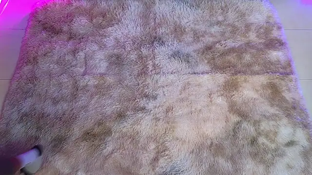 Snapshot of Ladyy_brownn chatting on April 3, 2026, 11:49 am Ladyy brownn online show from April 3, 2026, 11:49 am