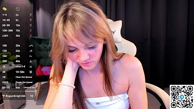 agatha roose online show from March 27, 2026, 4:10 am