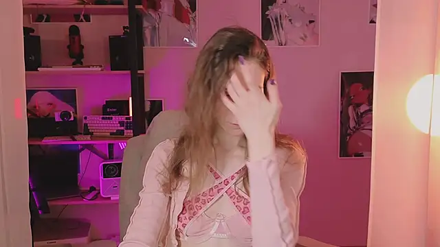 AriaLiko online show from April 23, 2026, 8:21 pm