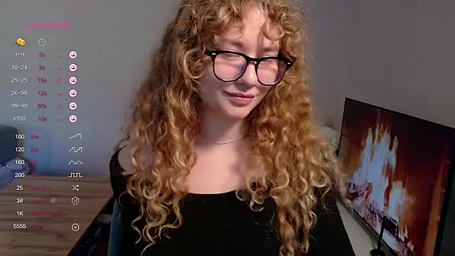 Snapshot of Milounee chatting on May 17, 2026, 8:36 am Milounee online show from May 17, 2026, 8:36 am