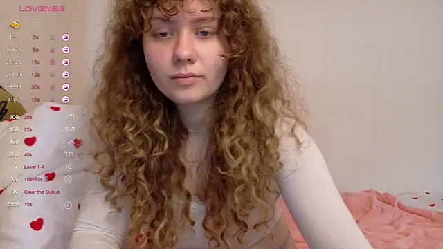 Snapshot of Milounee chatting on March 7, 2026, 9:48 am Milounee online show from March 7, 2026, 9:48 am