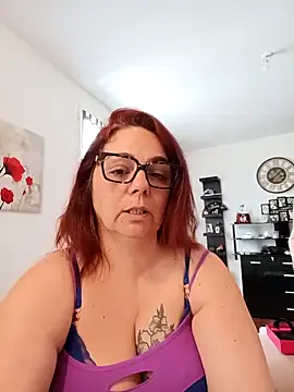 pulpeuse64 online show from March 8, 2026, 12:41 pm