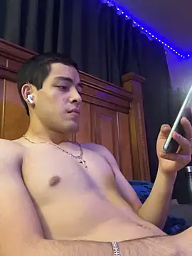 Tupapi696969q online show from April 13, 2026, 6:39 am