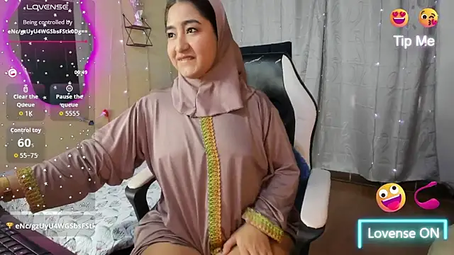 SamiraAwada online show from February 21, 2026, 6:43 pm