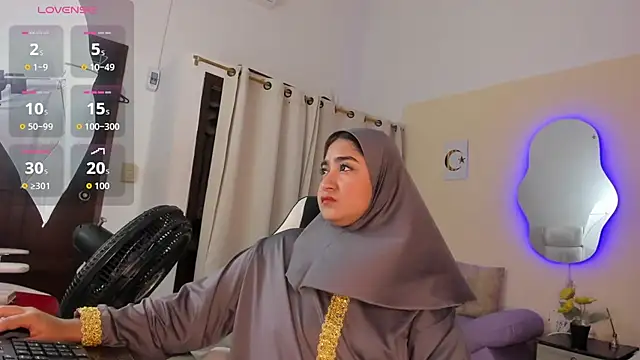 SamiraAwada online show from April 15, 2026, 7:07 pm