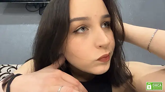 Sylynisem online show from February 6, 2026, 7:21 pm